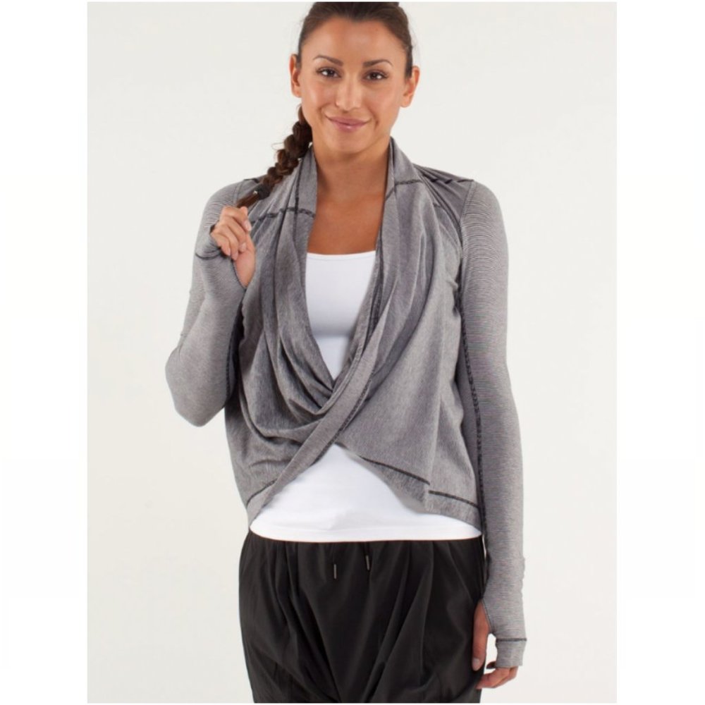 Lululemon Iconic Hooded Wrap
